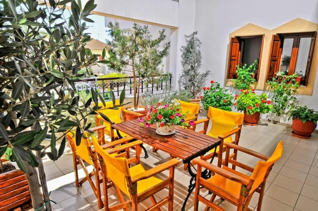 Pegasus Hotel & Coastal Cafe Кала-Нера Экстерьер фото